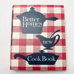 Better Homes and Gardens New Cookbook vintage